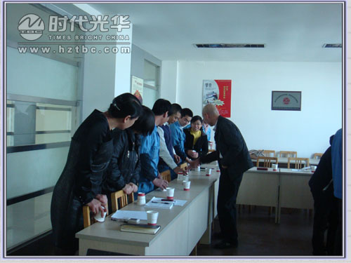 學員積極參與游戲www.m.gxzd.com.cn