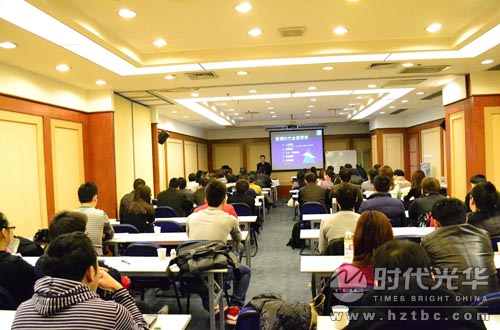 學員們正在認真聽講www.m.gxzd.com.cn