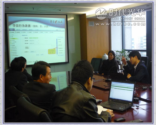 時代光華宋曉坡經(jīng)理對學(xué)員講解www.m.gxzd.com.cn